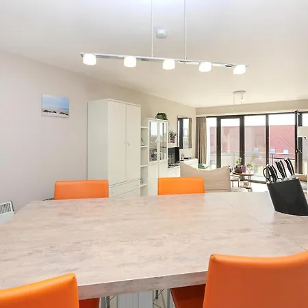 Lovely In With Kitchen Apartman