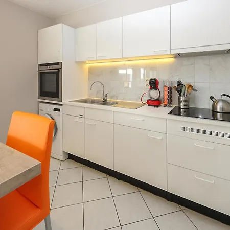 Lovely In With Kitchen * Ostende